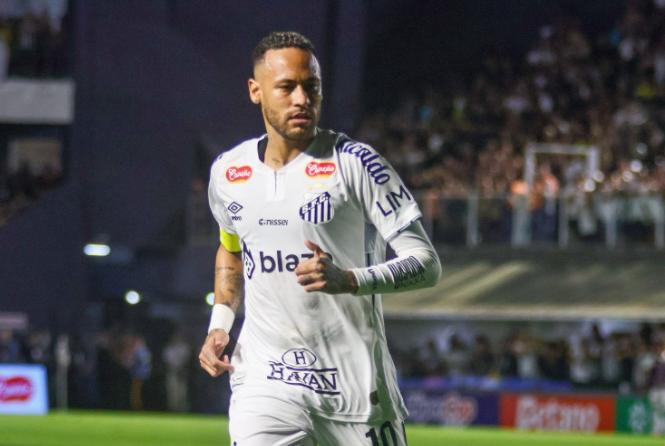 格列兹曼打破进球荒，内马尔球迷集体高唱助威