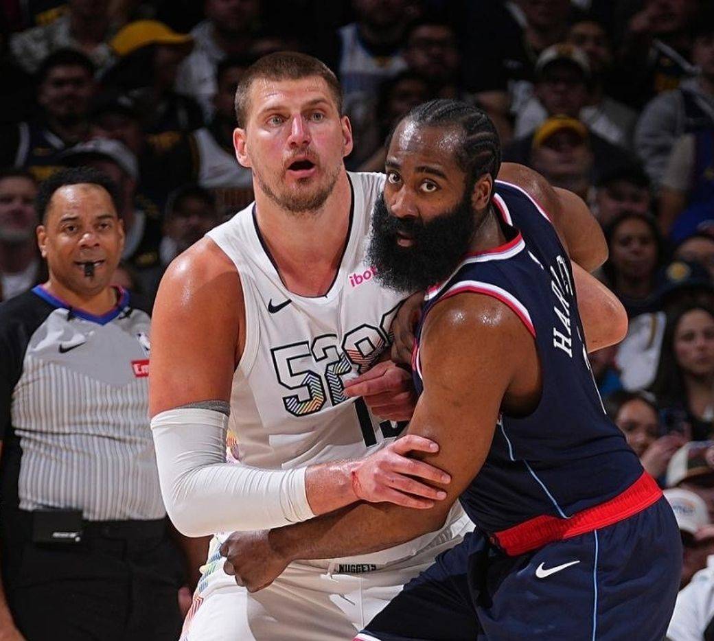  Doinb迎来三赛季高光表现，快船球迷沸腾！